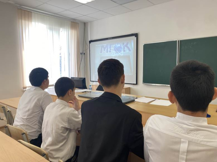 Справка по итогам просмотров открытых онлайн-уроков вГБОУ «СОШ №8 г. Назрань» «Шоу профессий».